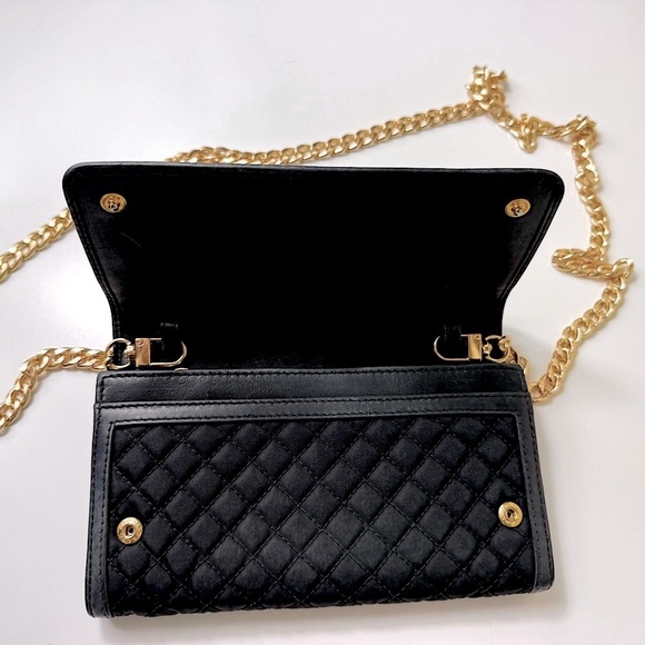 Prada Black Quilted Crossbody Bag with Gold Chain - Picture 5 of 16